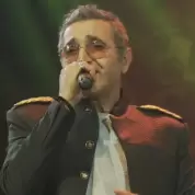 Fereydoun Asraei – Dooset Daram (Live)