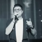 Hojat Ashrafzadeh – Bi Khabar Az To (Live in Concert)