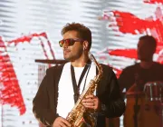 کنسرت گروه سون ۸ بهمن طی دو سانس در سالن میلاد نمایشگاه برگزار شد - تصویر 14